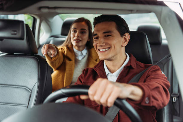 Illustration éditoriale — Comment maintenir un taux de service élevé et optimiser ses avis sur HolidayTaxis